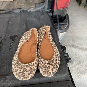 Ladies leopard print flats.
